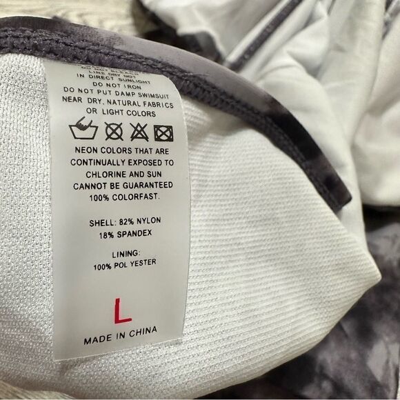 NWOT TIE DYE LACE UP RUFFLE TRIM PLUNGING HALTER PADDED ONE PIECE SWIMSUIT LARGE - Picture 8 of 12